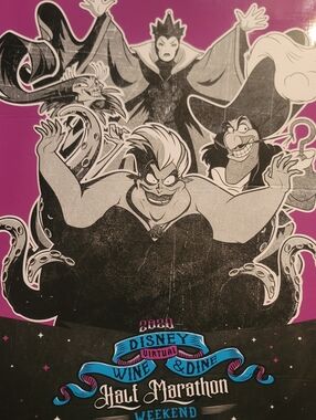 Disney Villains Half Marathon Pack - 3 T-shirts & 3 Medals- Size L